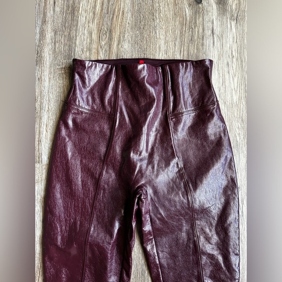 Spanx Faux Patent Leather Leggings Ruby Red Burgundy Medium $128 - Picture 4 of 9